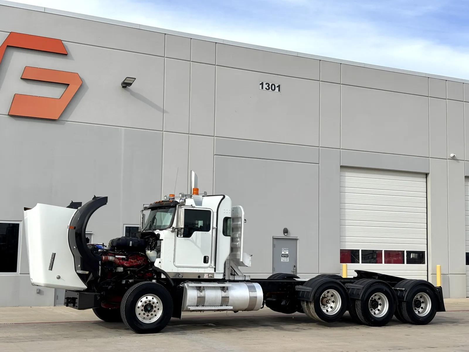 2009 Kenworth T800 - image 10