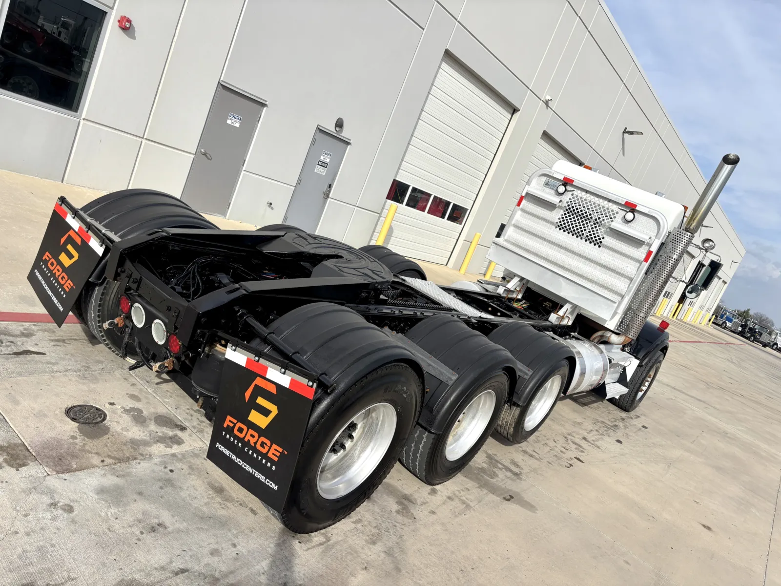 2009 Kenworth T800 - image 11