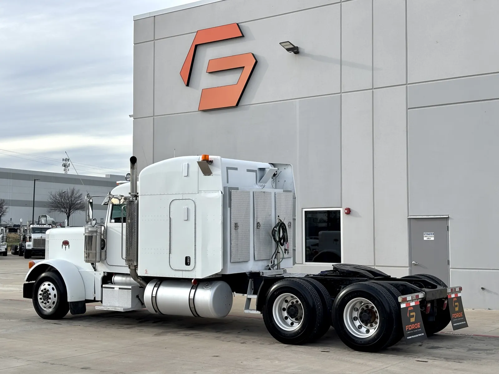 2006 Peterbilt - image 6