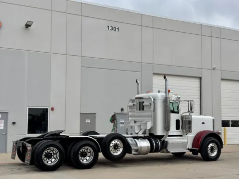 More photos of 2017 PETERBILT 389 at Forge Truck Centers - Texas, TX