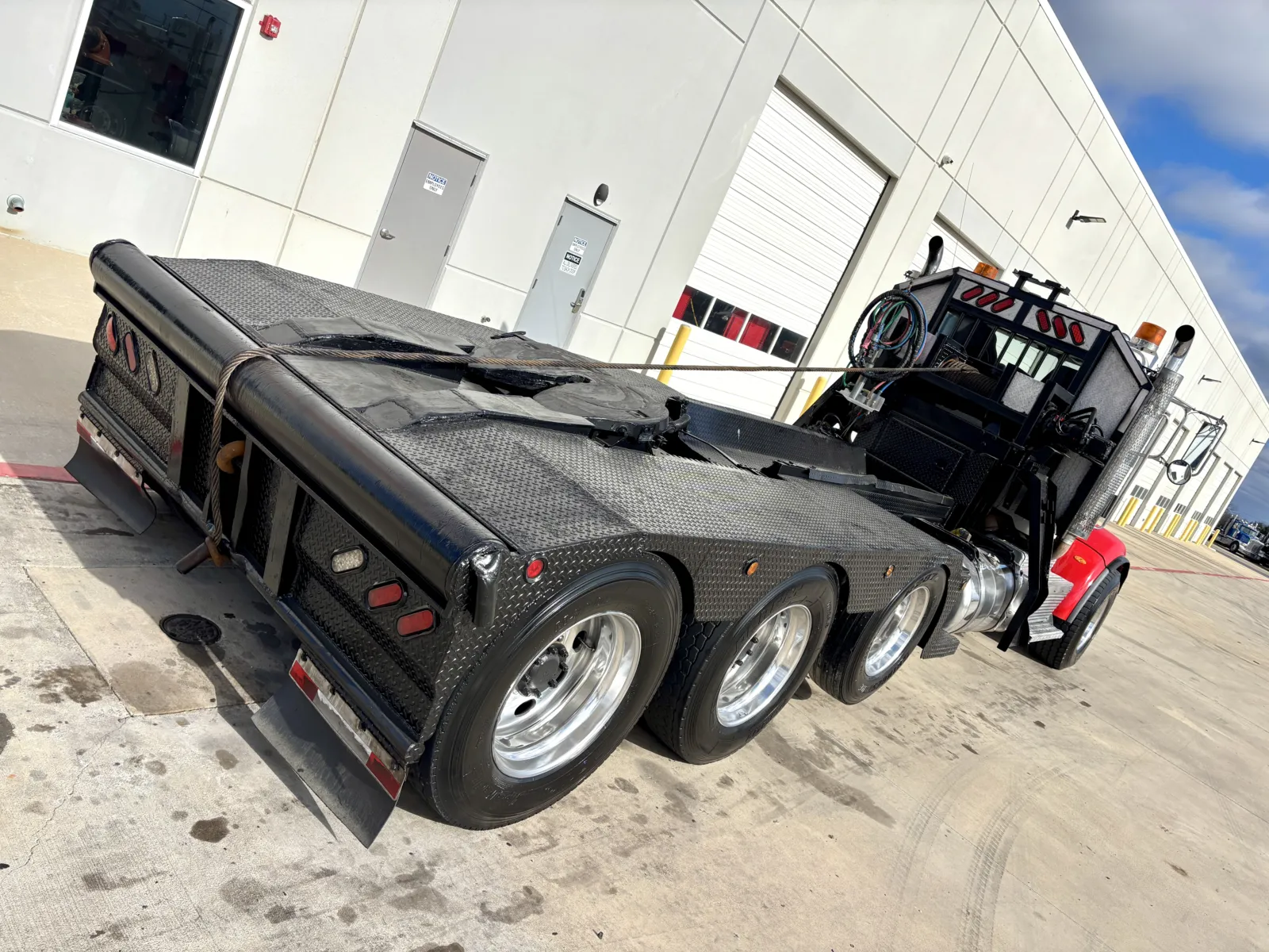 2012 Peterbilt - image 11