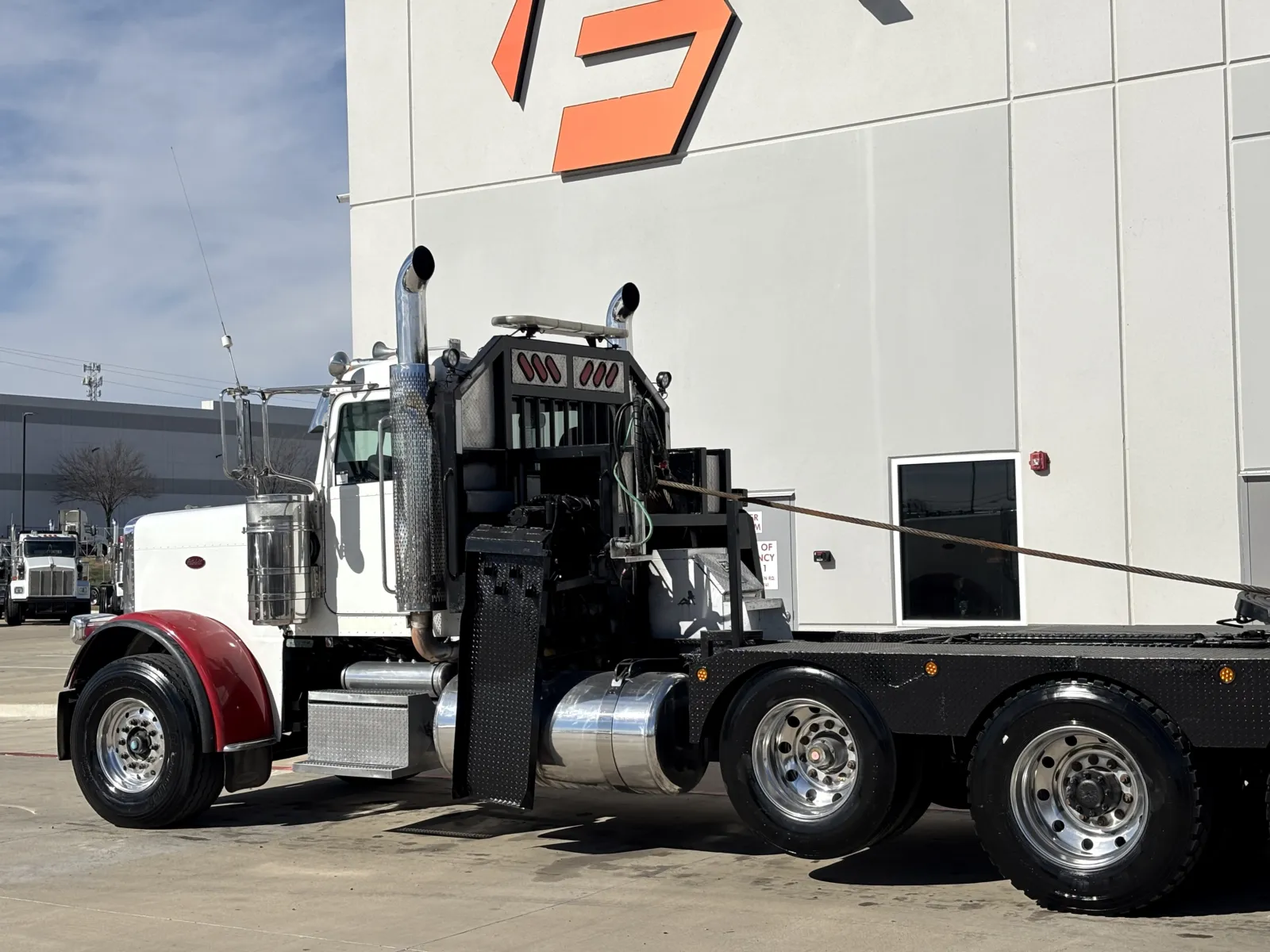 2012 Peterbilt - image 8