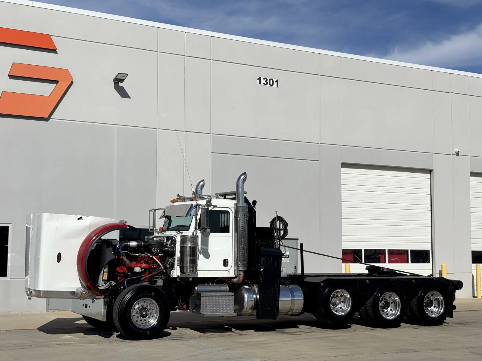 2012 Peterbilt - image 10