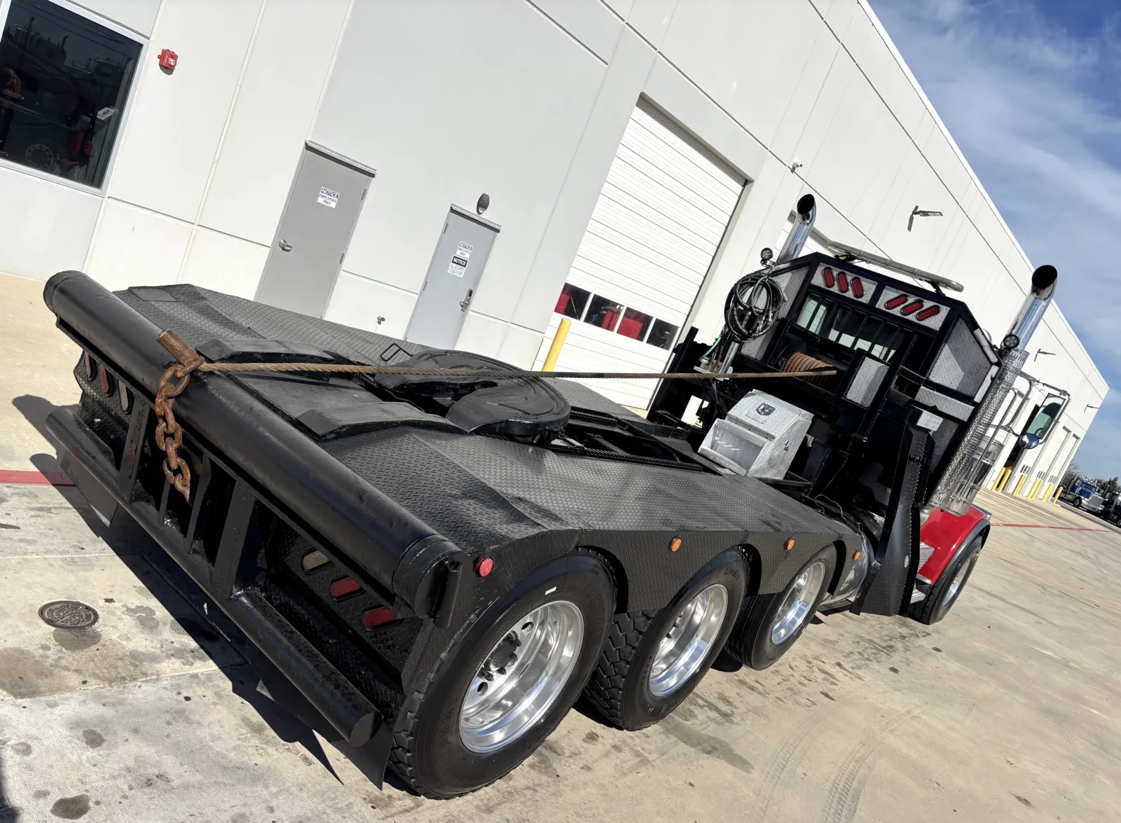 2012 Peterbilt - image 11