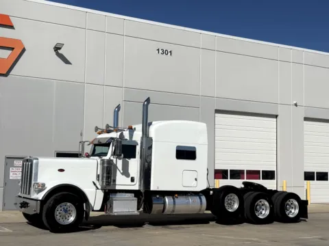 Photos of 2022 PETERBILT 389 for sale in Hutchins, TX at Forge Truck Centers - Texas