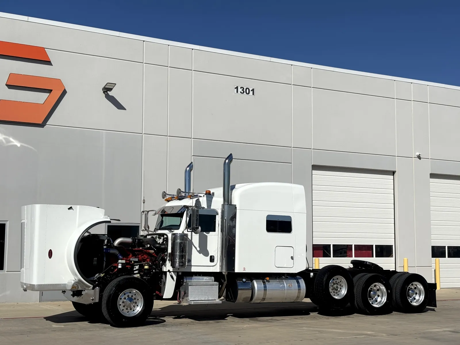 2022 Peterbilt 389 - image 10