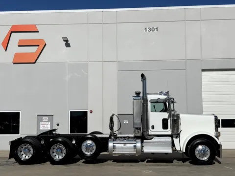 Another view of 2022 PETERBILT 389 for sale in Hutchins, TX at Forge Truck Centers - Texas