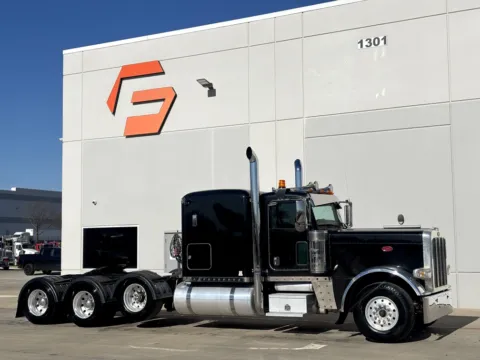 2016 PETERBILT 389 for sale in Hutchins, TX