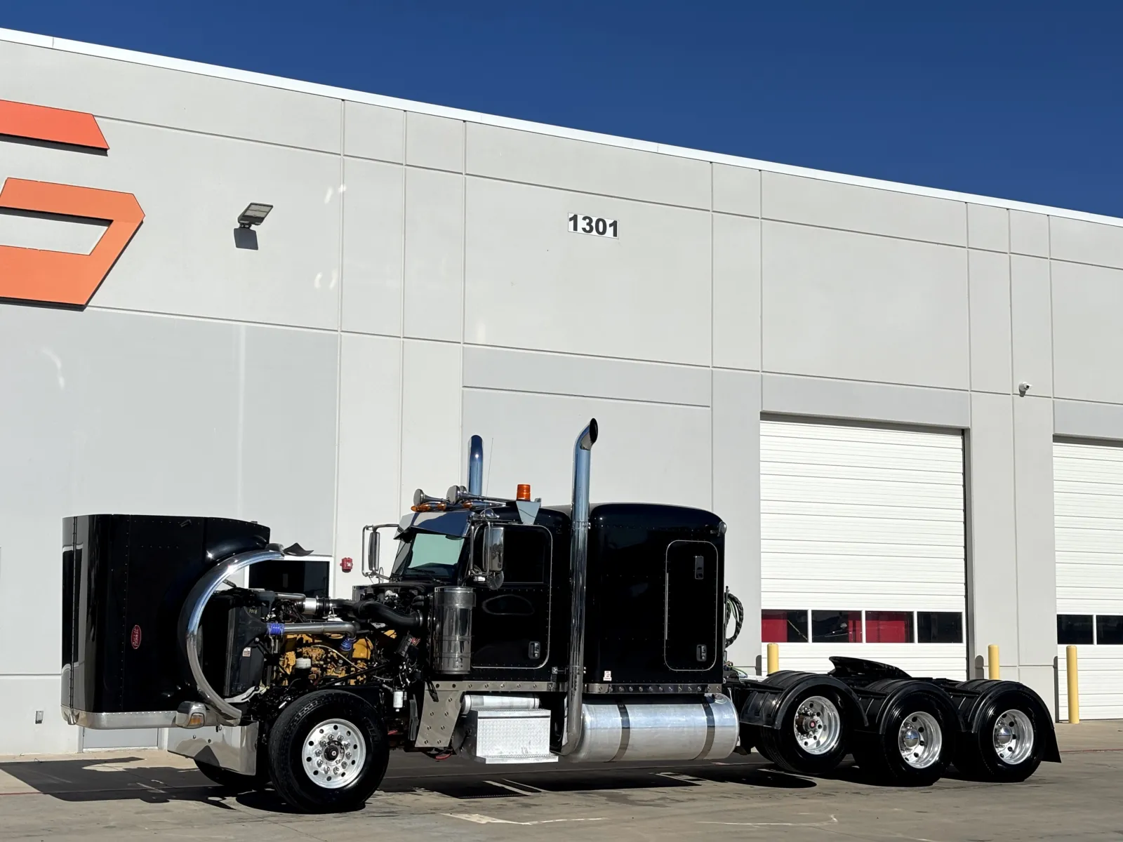 2016 Peterbilt 389 - image 10