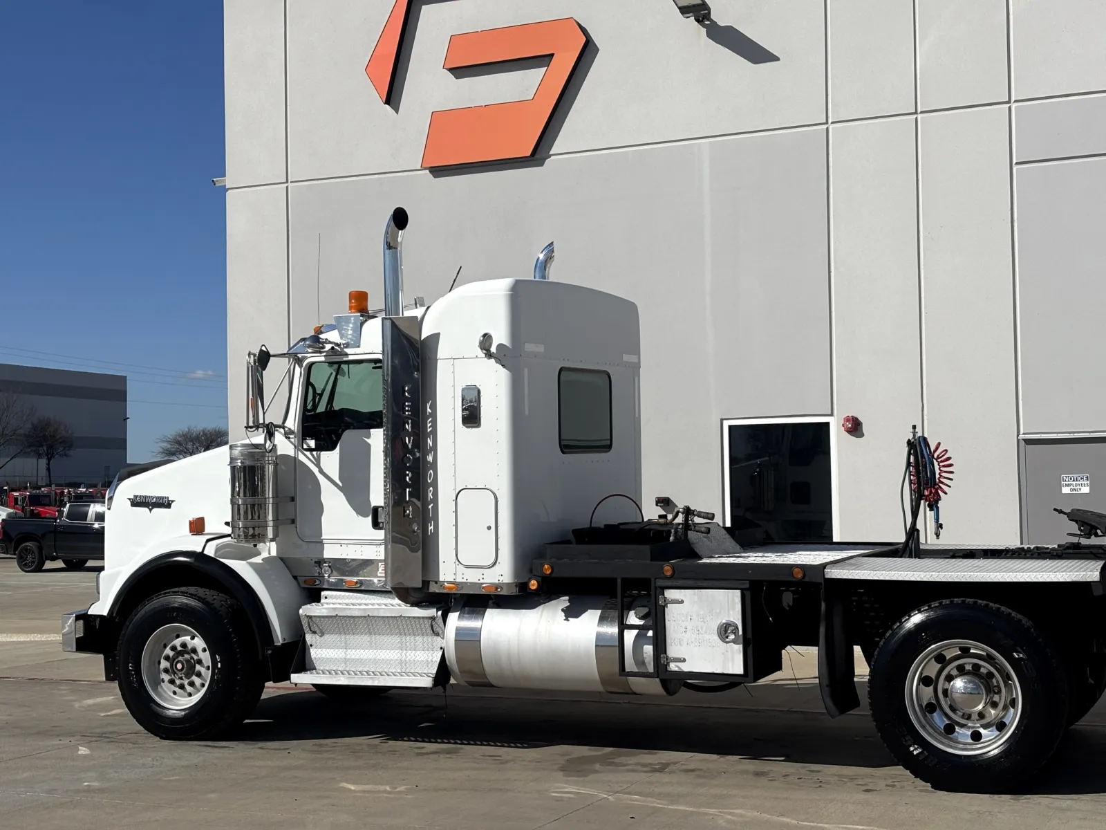 2009 Kenworth T800 - image 8