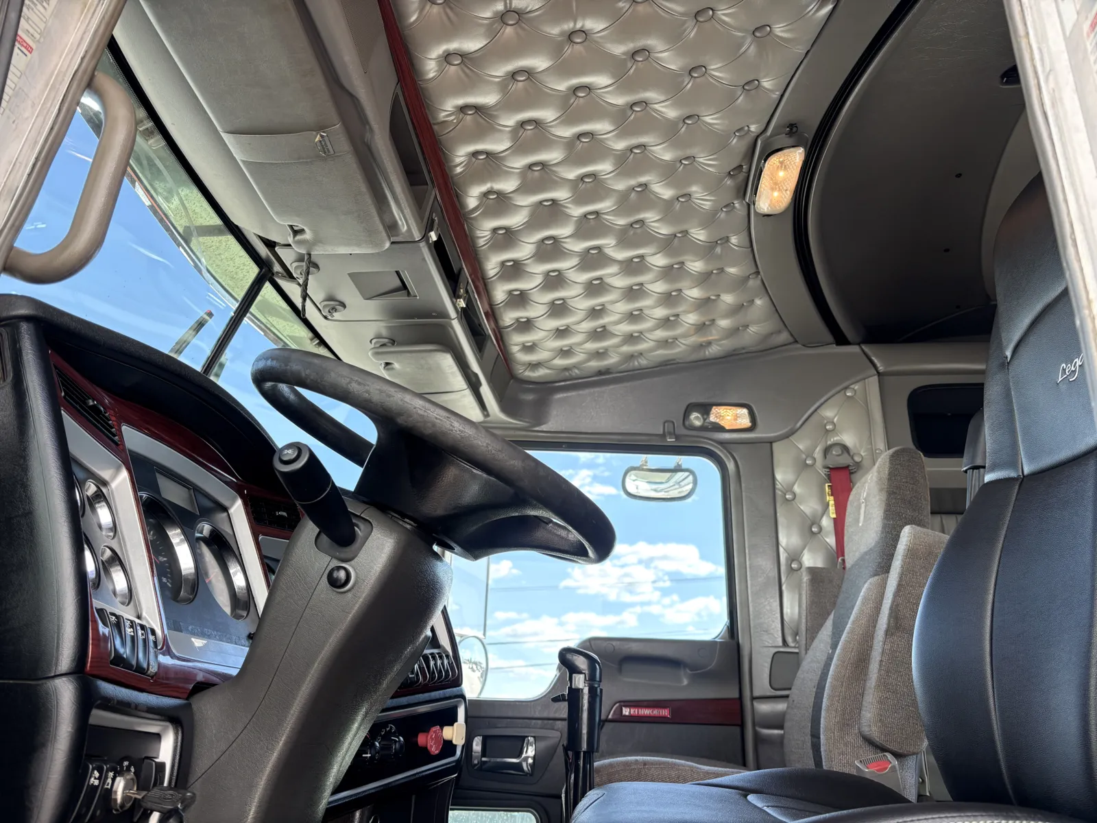 2009 Kenworth T800 - image 13