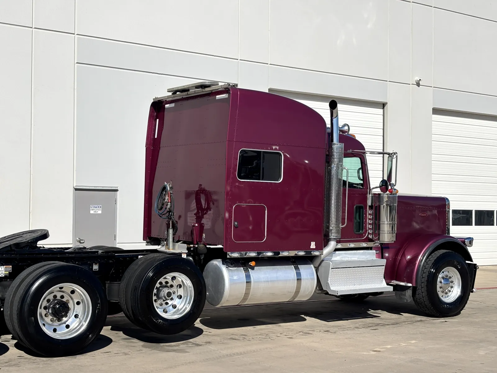 2024 Peterbilt 389 - image 7