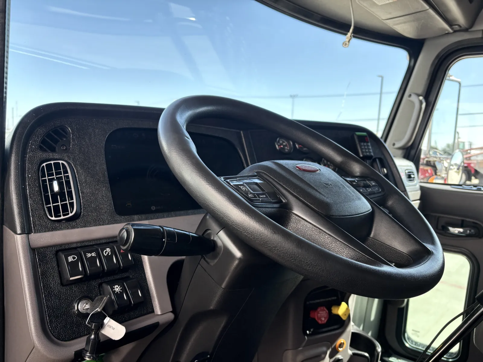 2024 Peterbilt 389 - image 15