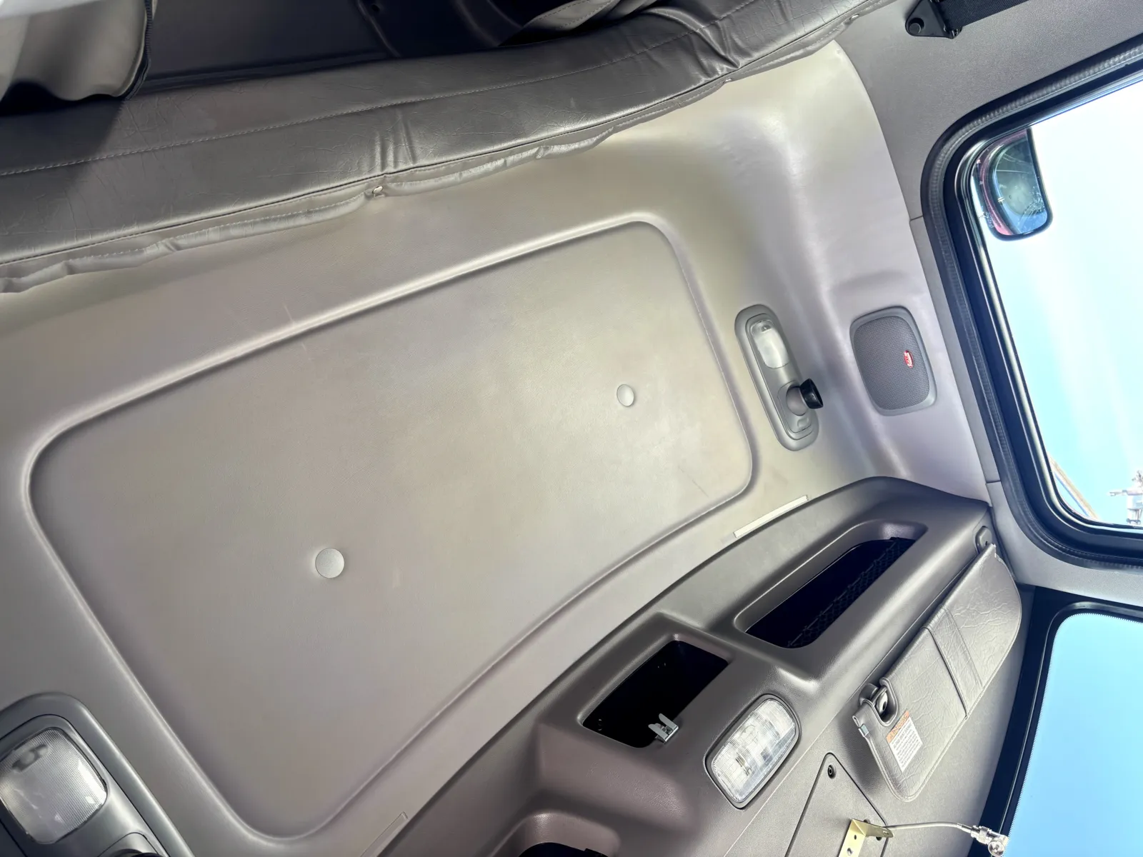 2024 Peterbilt 389 - image 21