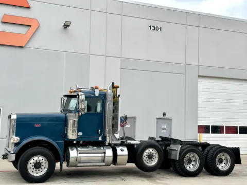Photos of 2022 PETERBILT 389 for sale in Hutchins, TX at Forge Truck Centers - Texas