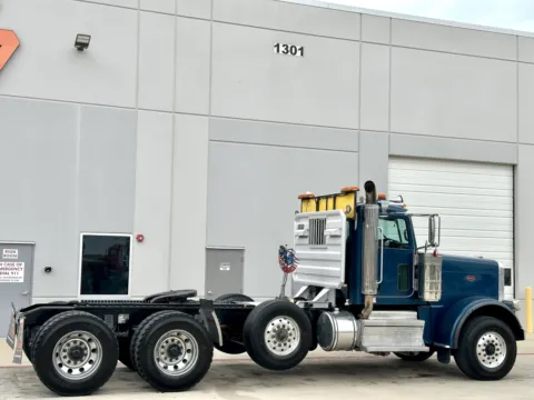 More photos of 2022 PETERBILT 389 at Forge Truck Centers - Texas, TX