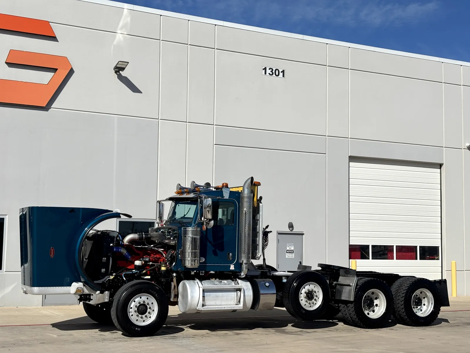 2022 Peterbilt 389 - image 10