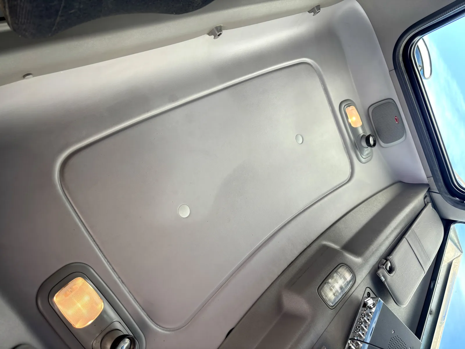 2022 Peterbilt 389 - image 21