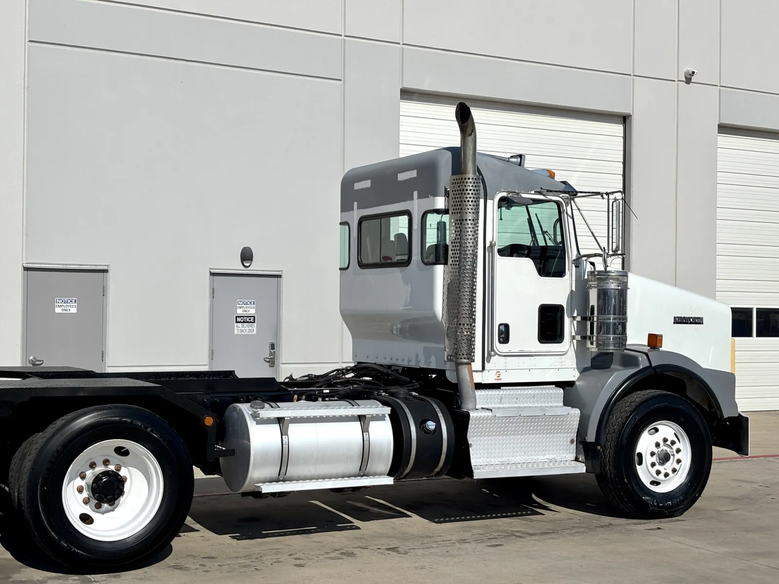 2012 Kenworth T800 - image 7