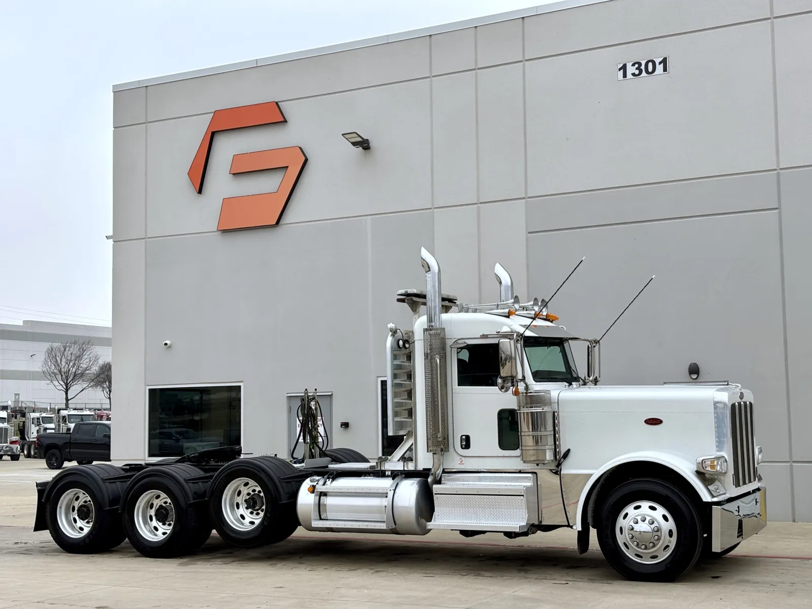 2023 PETERBILT 389 for sale in Hutchins, TX