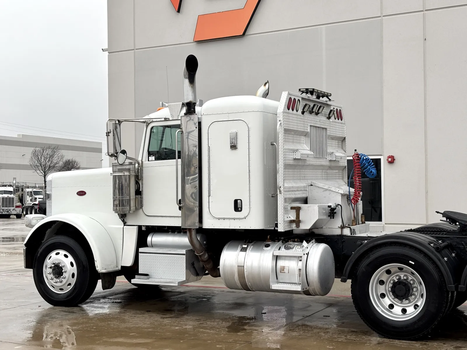 2009 Peterbilt - image 8
