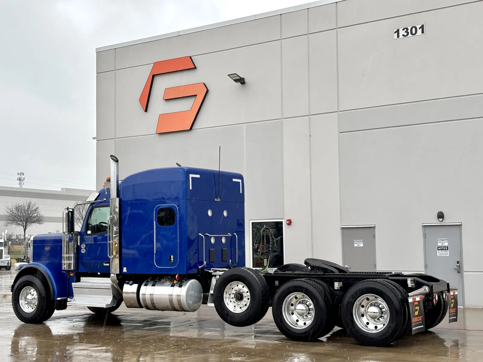 2025 Peterbilt - image 6