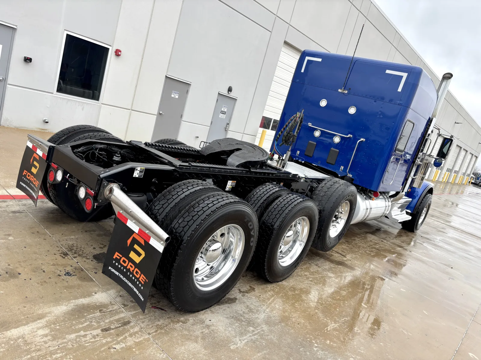 2025 Peterbilt - image 11