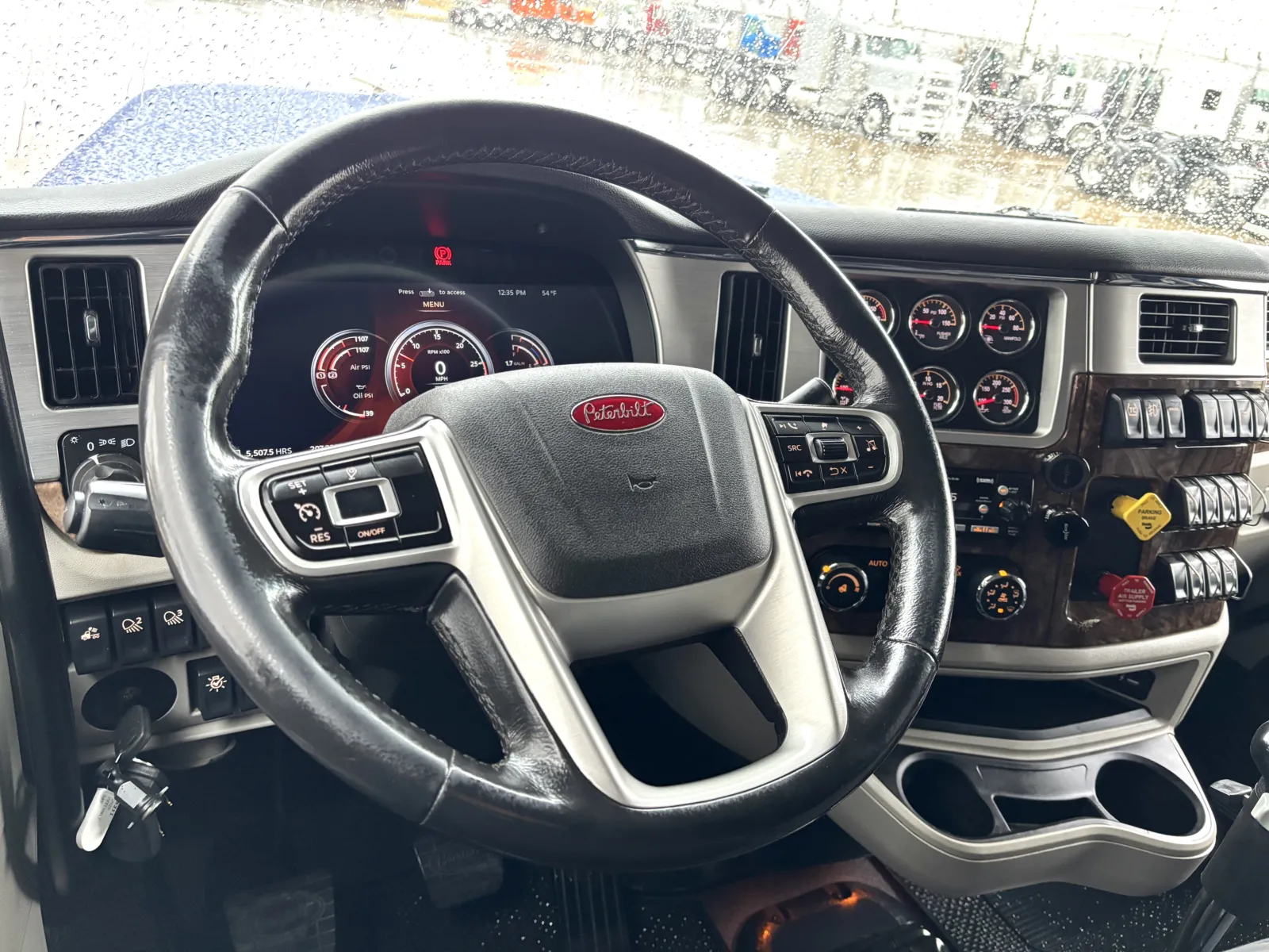 2025 Peterbilt - image 16
