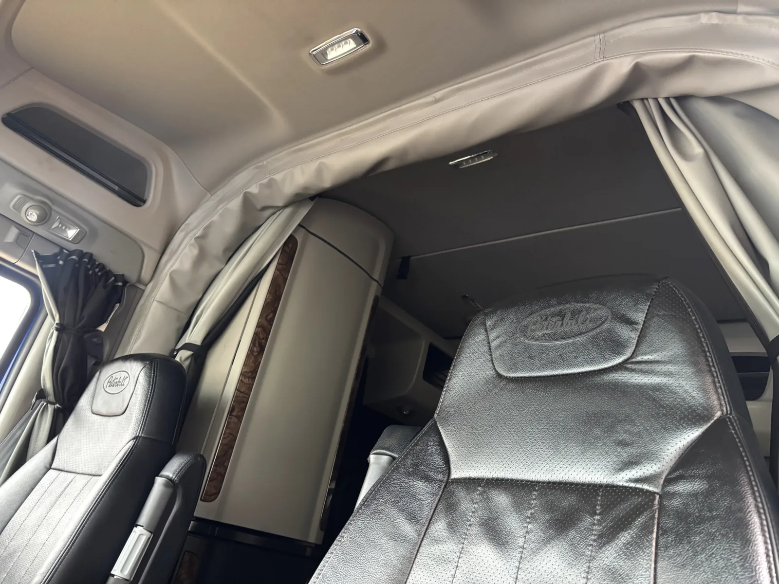 2025 Peterbilt - image 20