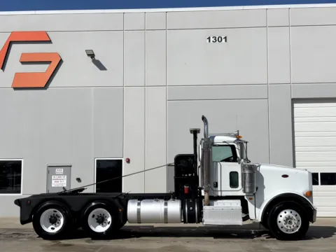 Another view of 2012 PETERBILT 367 for sale in Hutchins, TX at Forge Truck Centers - Texas