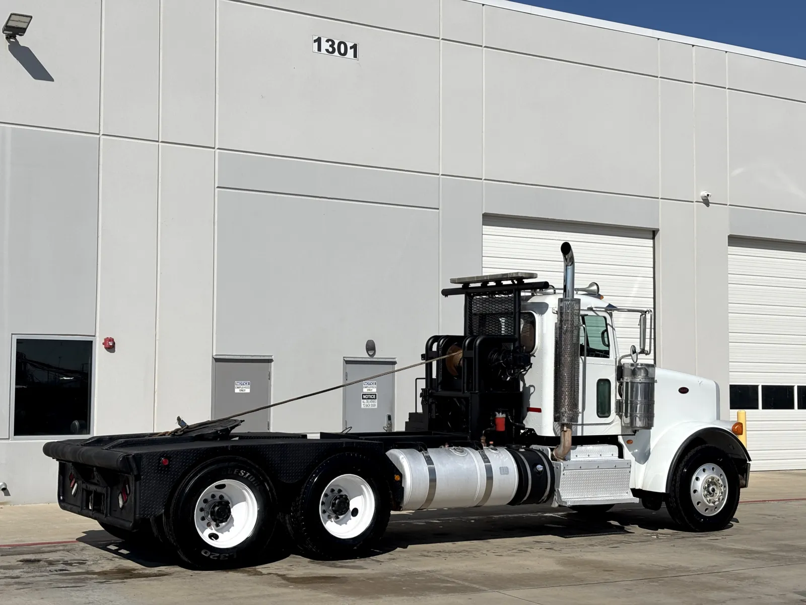 2012 Peterbilt - image 5