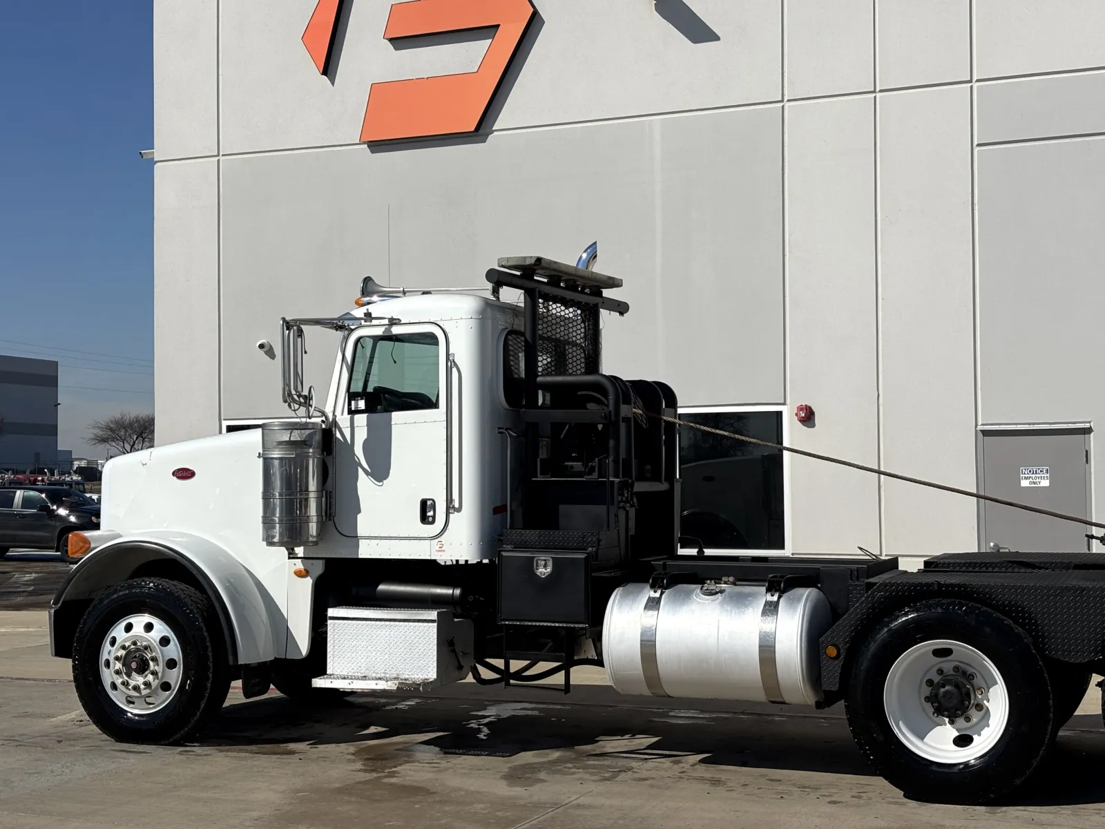 2012 Peterbilt - image 8