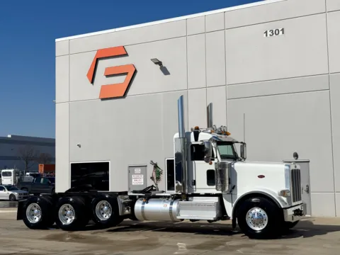 2023 PETERBILT 389 for sale in Hutchins, TX