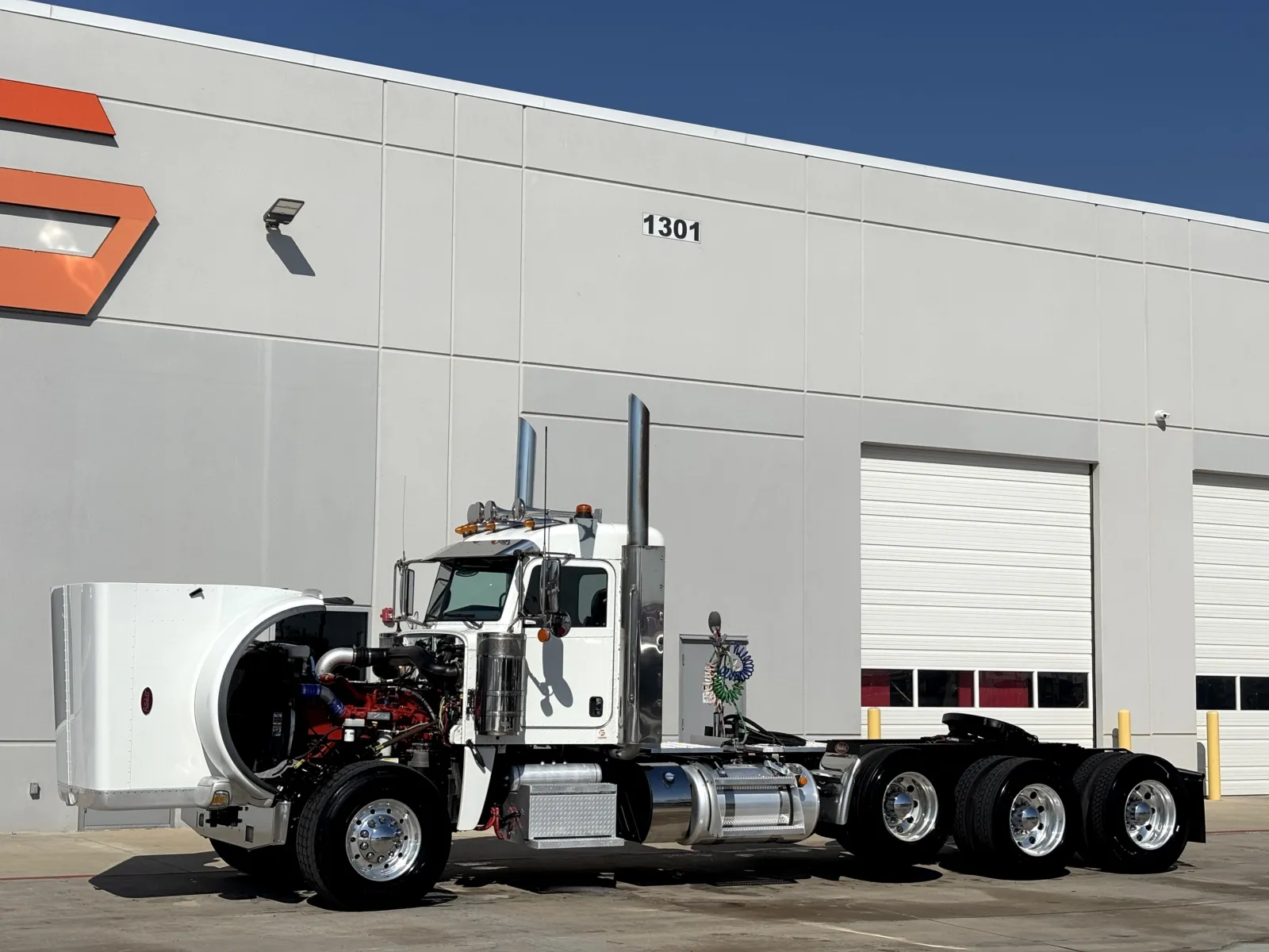 2023 Peterbilt 389 - image 10
