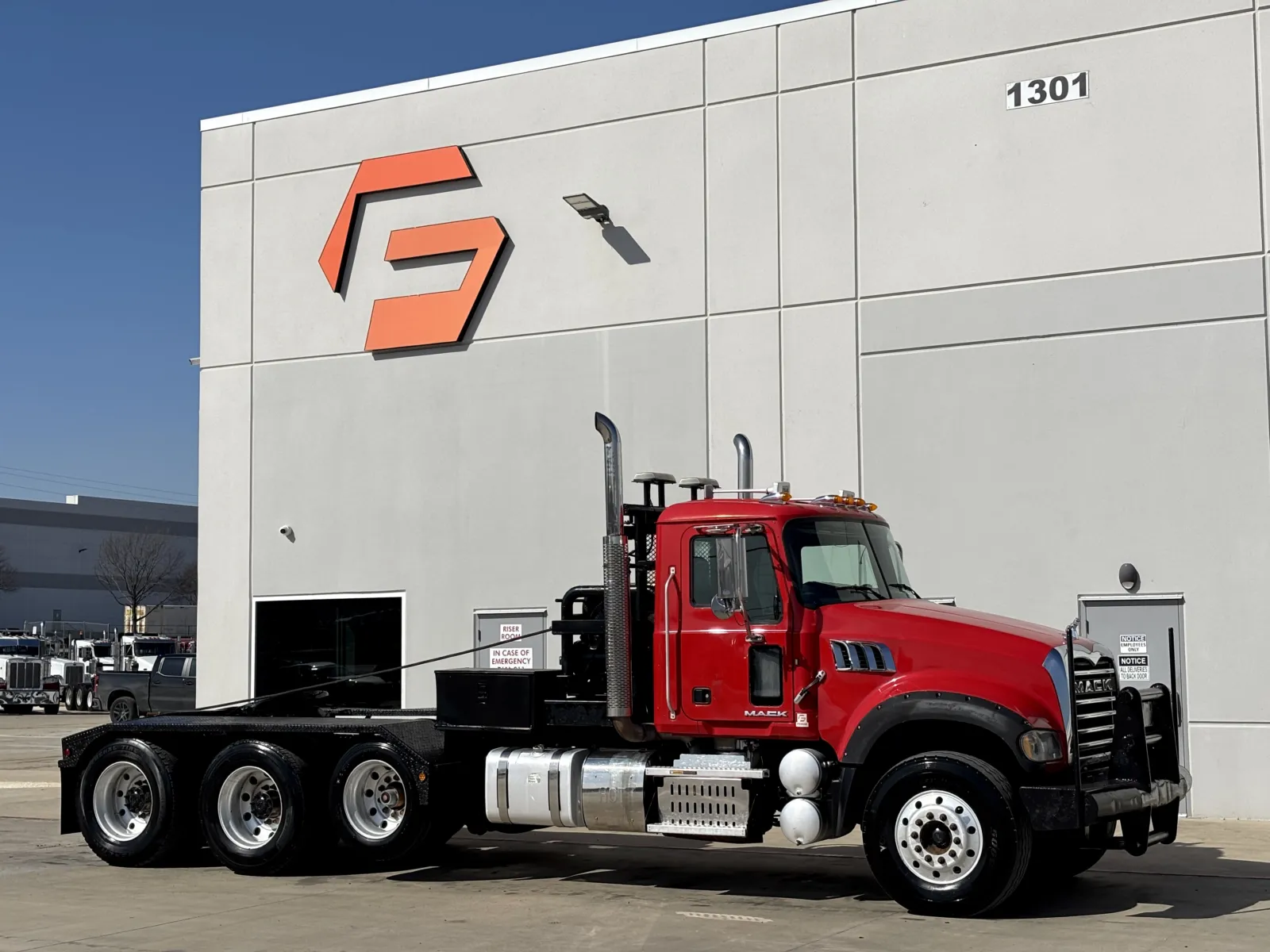 2016 MACK GU713 for sale in Hutchins, TX