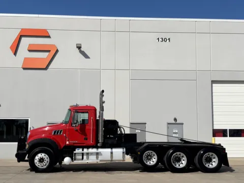 More photos of 2016 MACK GU713 at Forge Truck Centers - Texas, TX