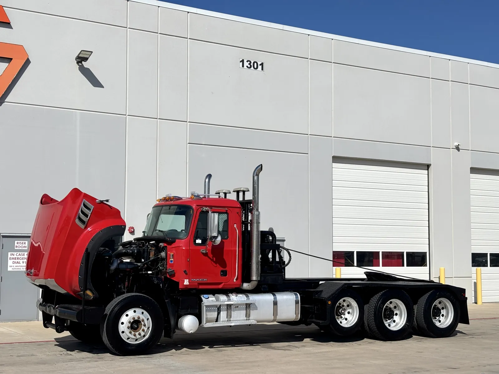 2016 Mack - image 10
