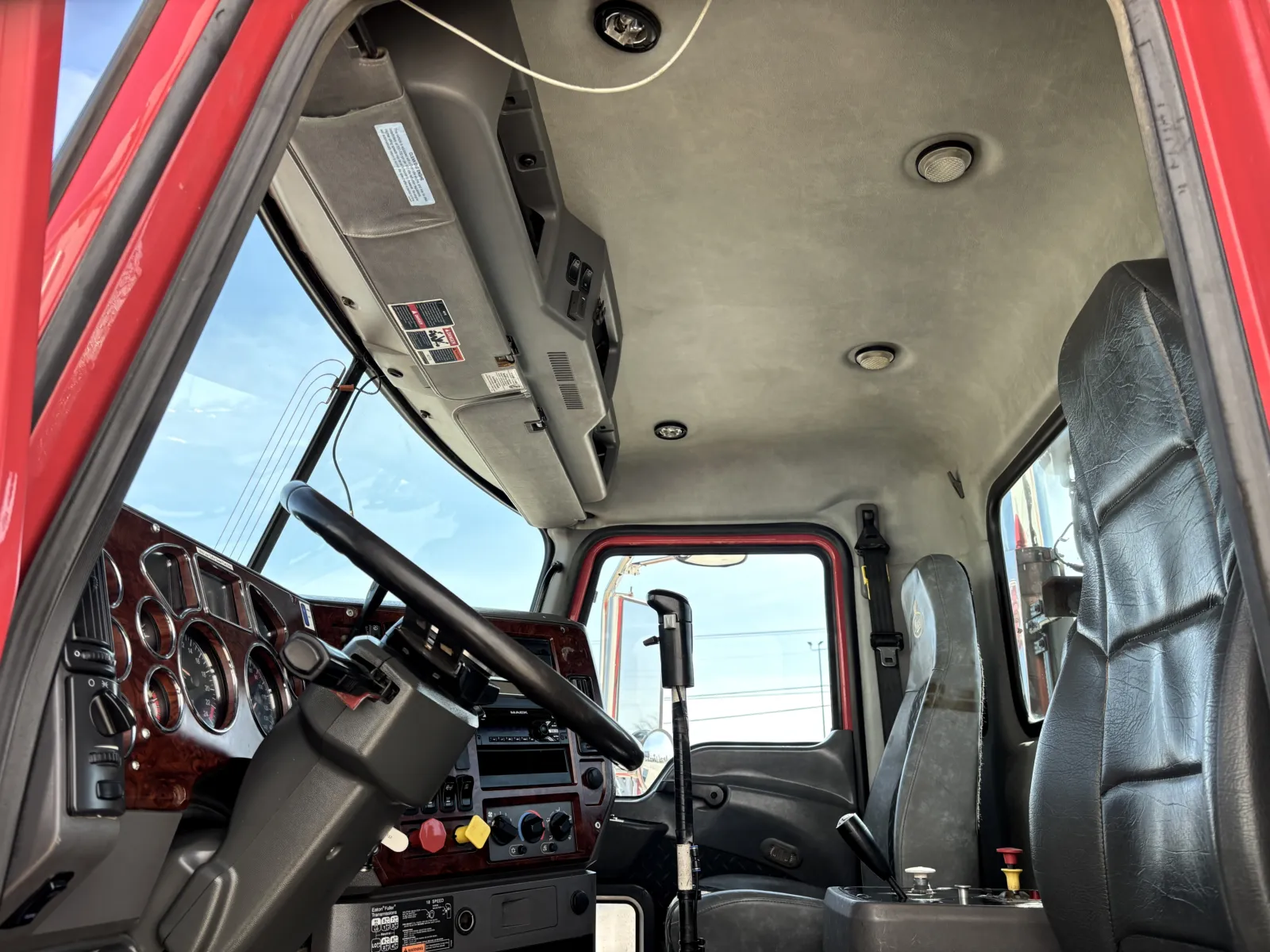 2016 Mack - image 14