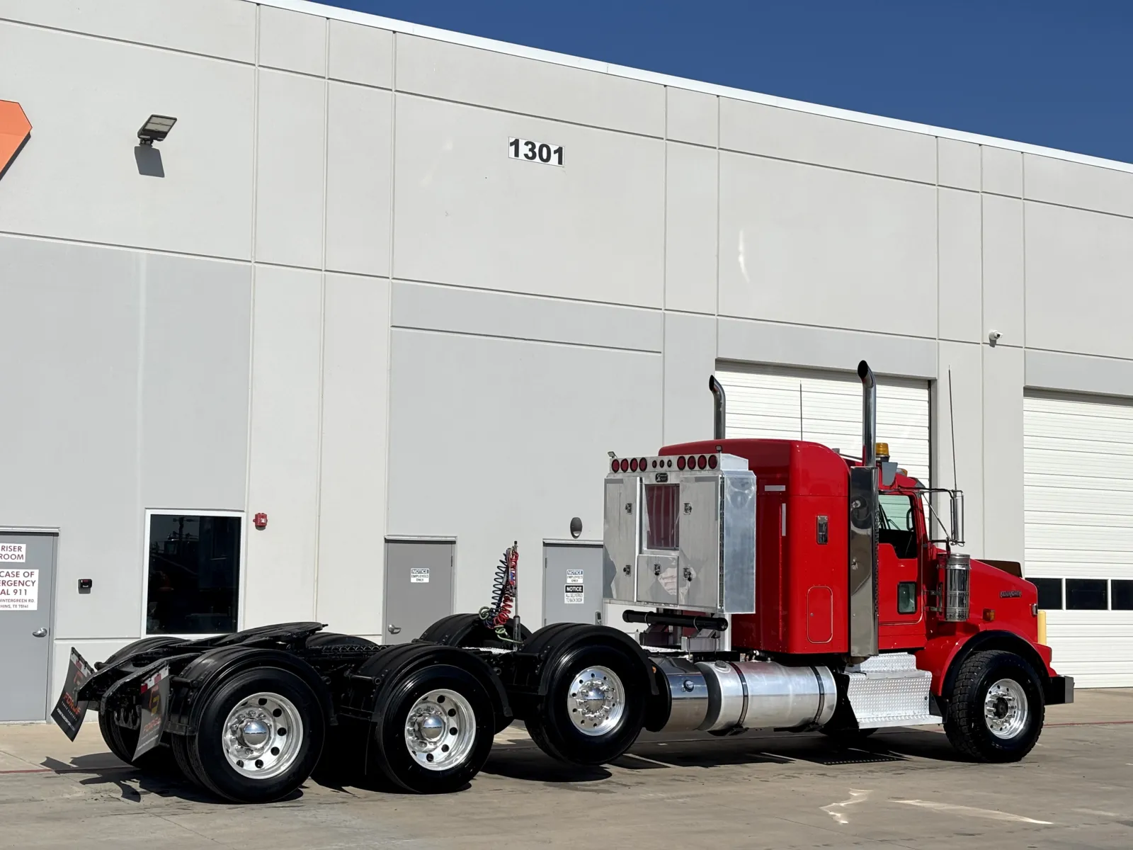 2016 Kenworth T800 - image 5