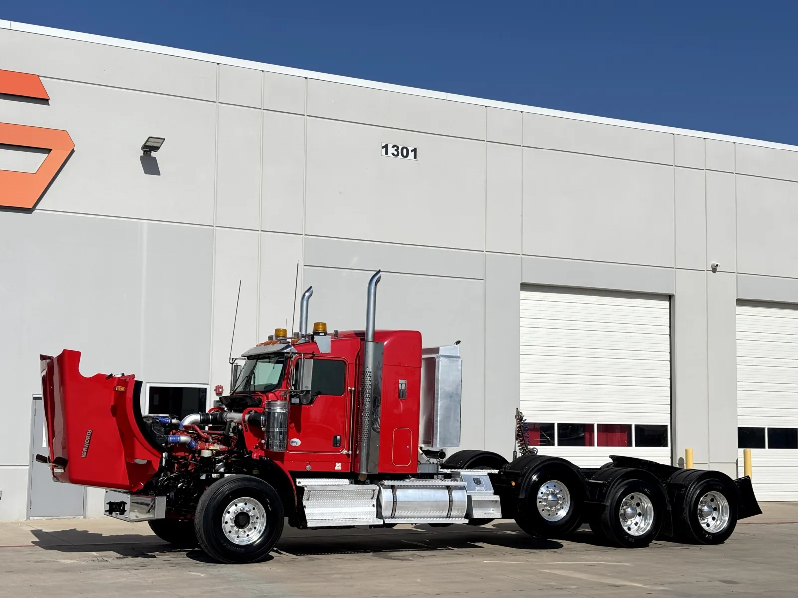 2016 Kenworth T800 - image 10