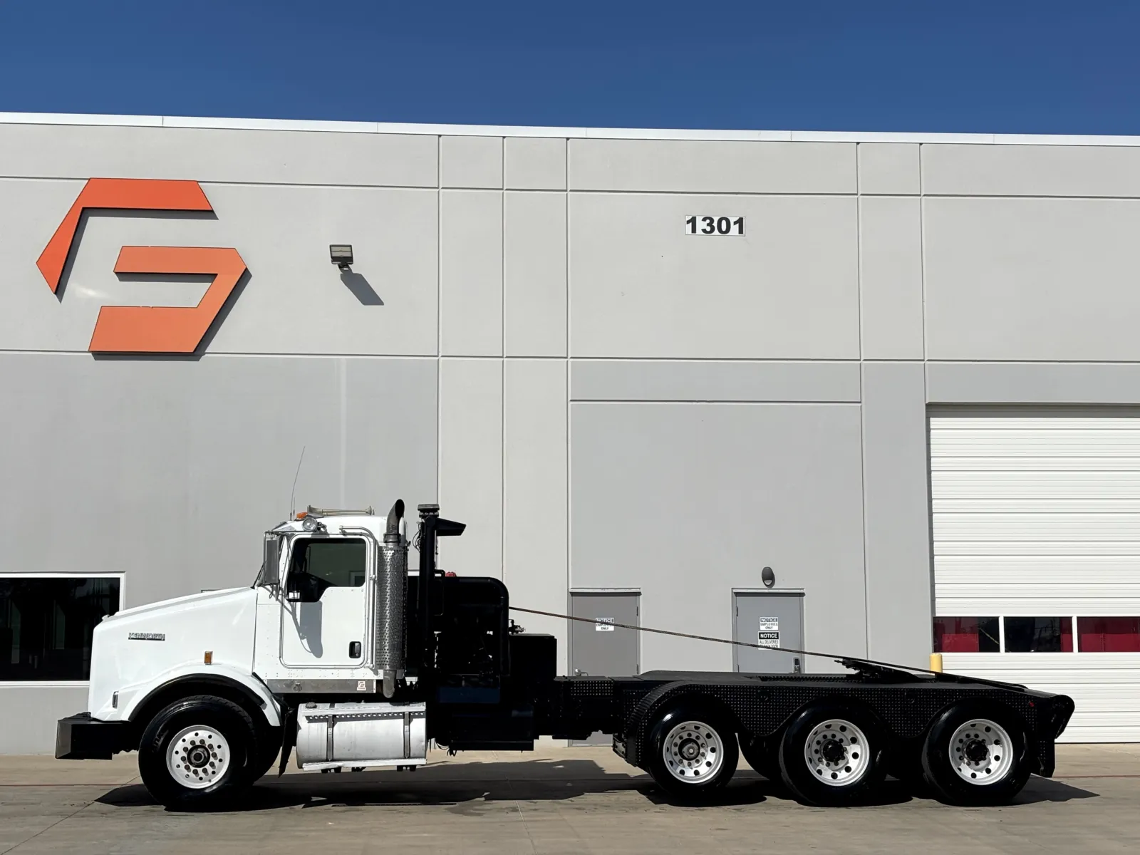 2007 Kenworth T800 - image 4