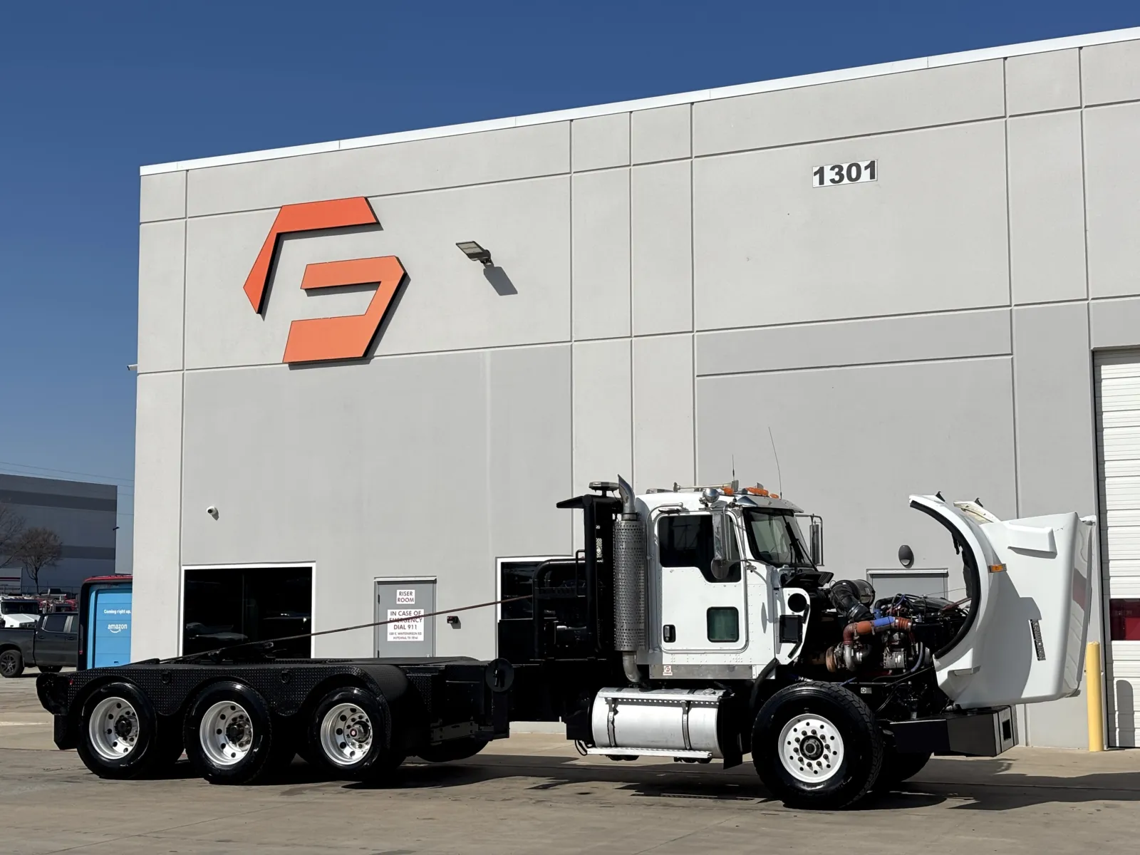 2007 Kenworth T800 - image 9