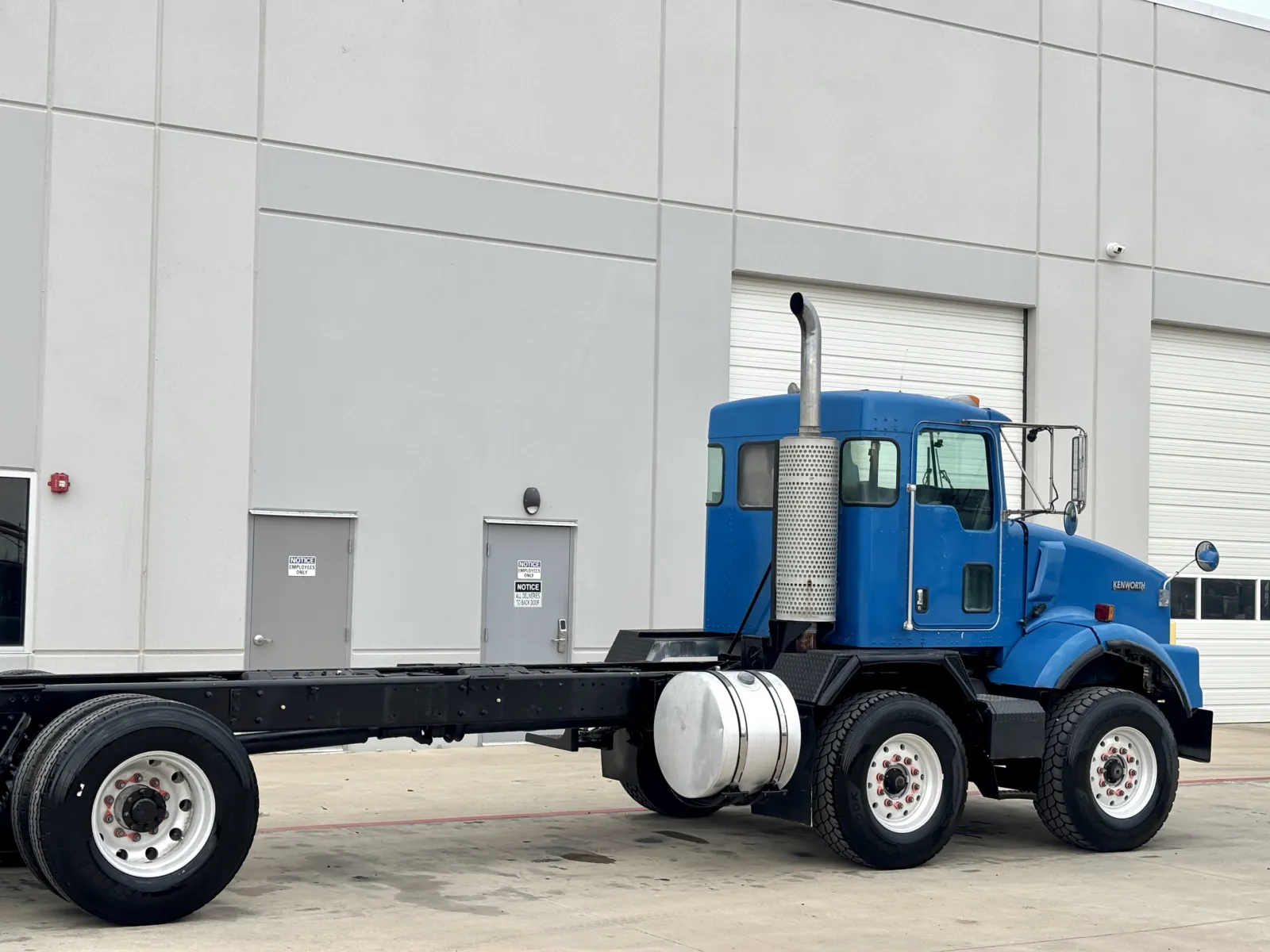 2005 Kenworth T800 - image 7