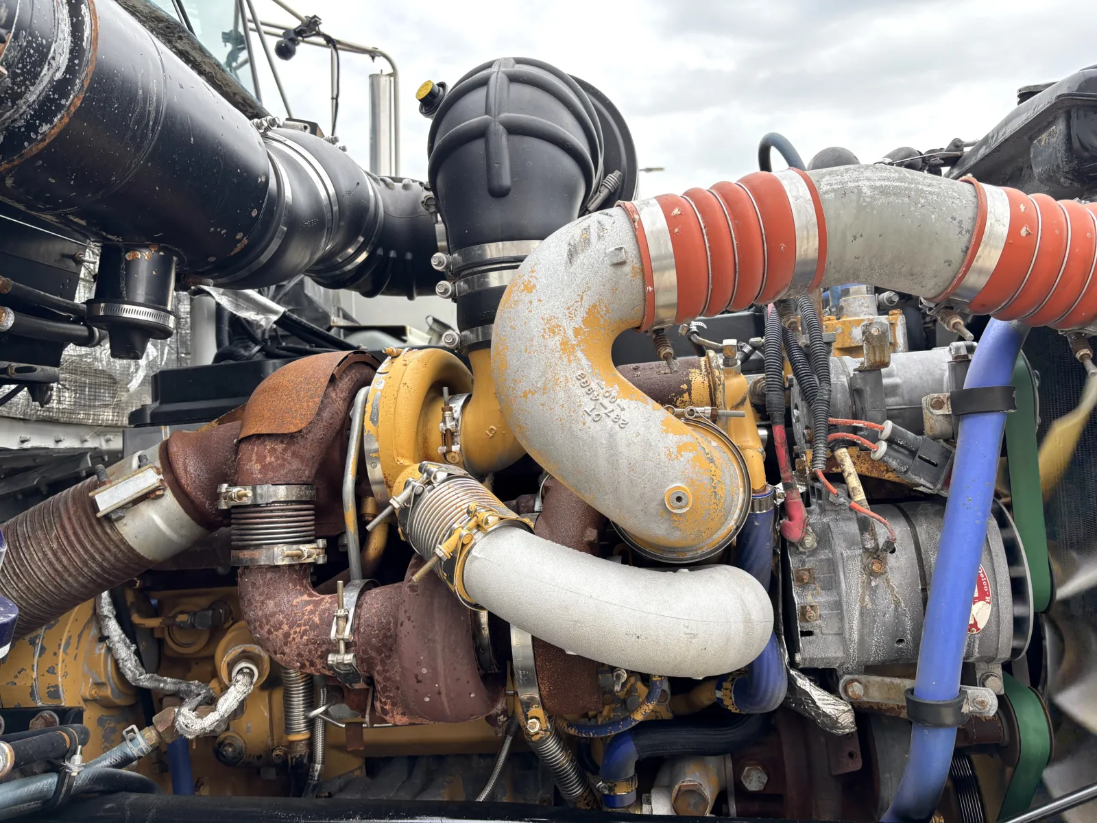 2005 Kenworth T800 - image 12