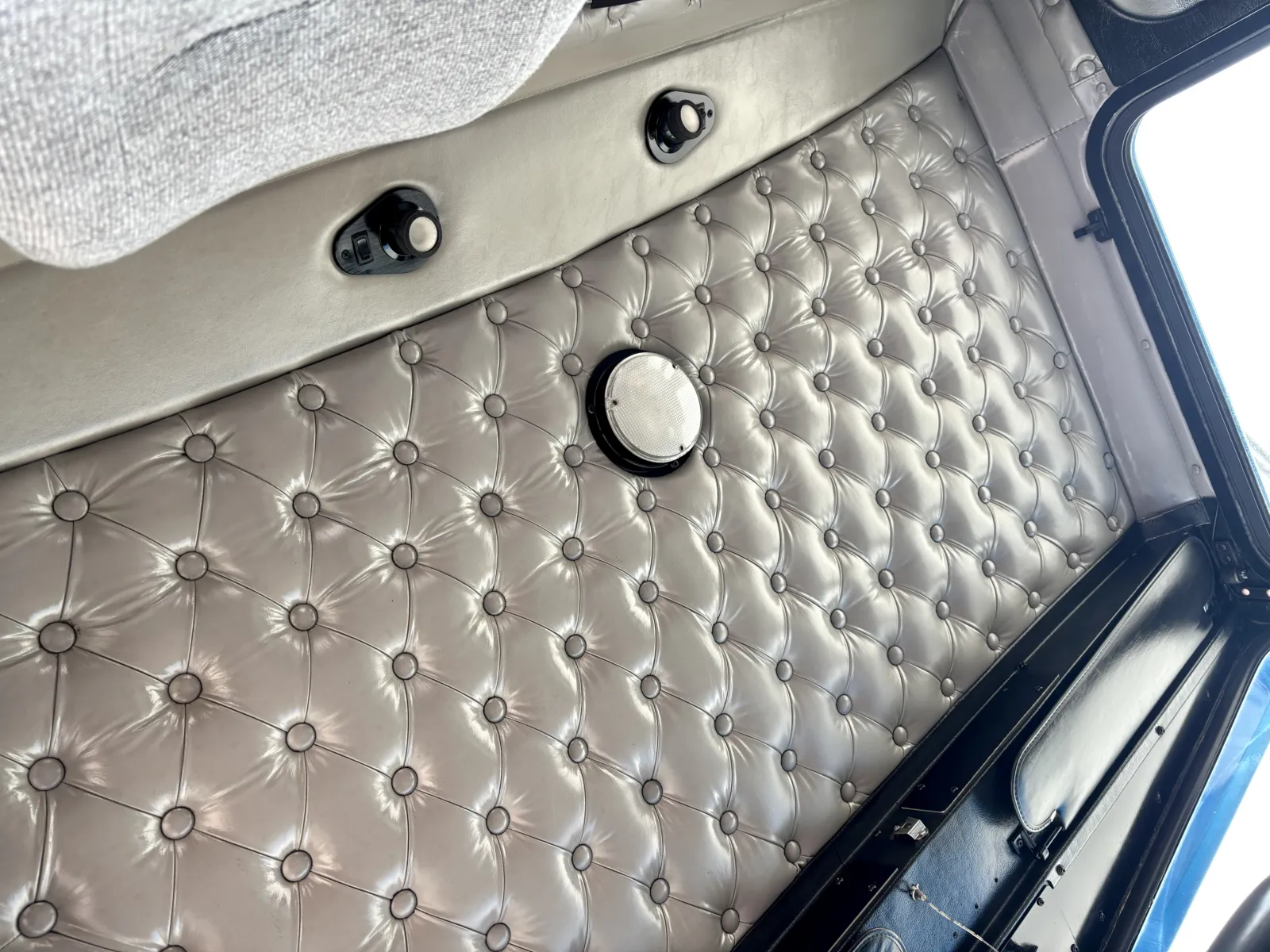 2005 Kenworth T800 - image 19