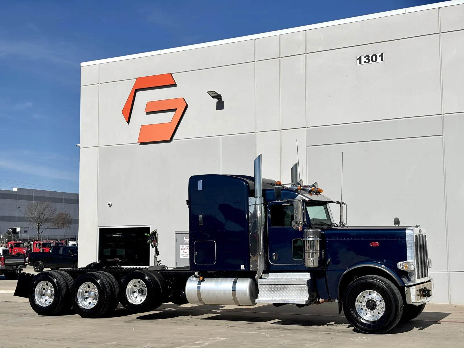 2024 PETERBILT 389 for sale in Hutchins, TX