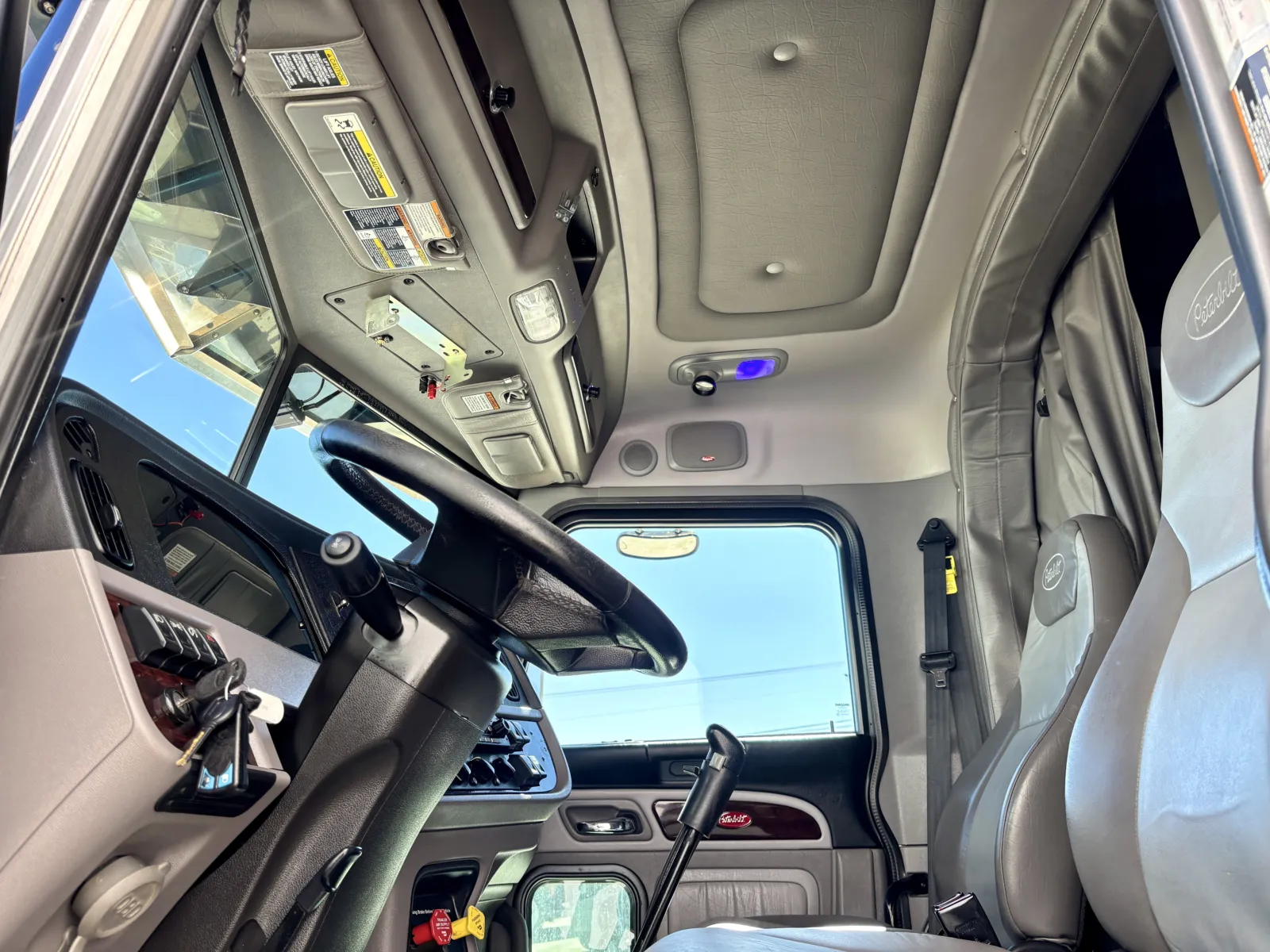 2024 Peterbilt 389 - image 14