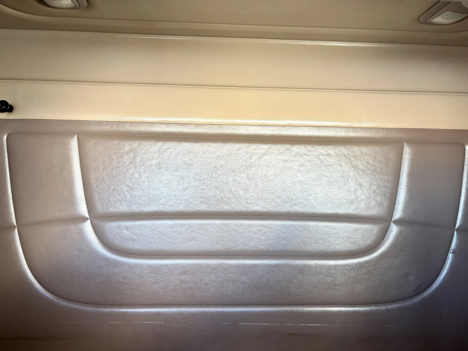 2011 Peterbilt - image 21