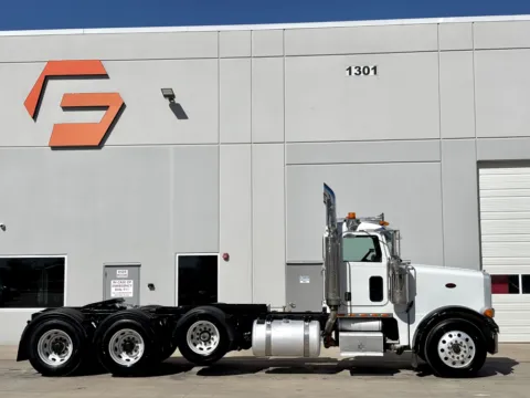 Another view of 2006 PETERBILT 378 for sale in Hutchins, TX at Forge Truck Centers - Texas