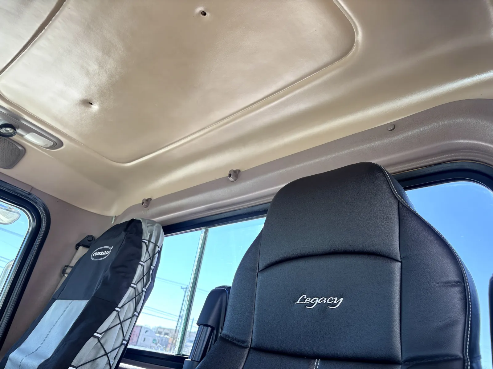 2006 Peterbilt - image 19